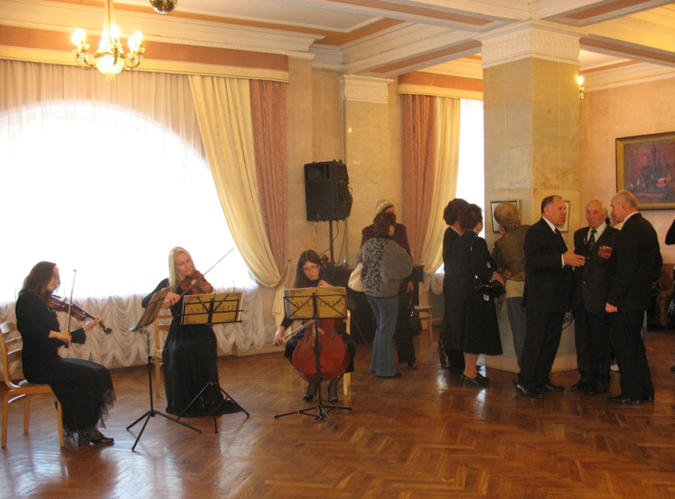 den-pojilyh-lyudej-1