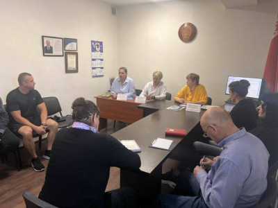 В формате диалога