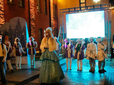 «Волшебство новогодней открытки» показали в Раковском предместье