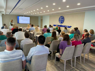 Начальник главного управления идеологической работы и по делам молодежи Мингорисполкома провела встречи в коллективах Стройтрест № 4 и А 1