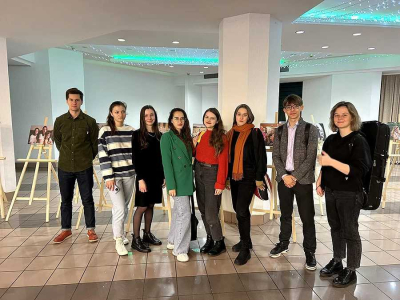 В преддверии Недели родительской любви в Центральном районе поговорили о семейных ценностях