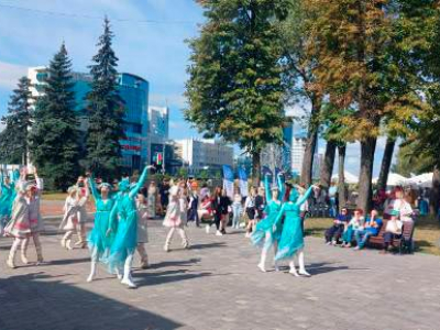 Фотофакт: районная площадка, посвященная Дню города в парке Победы