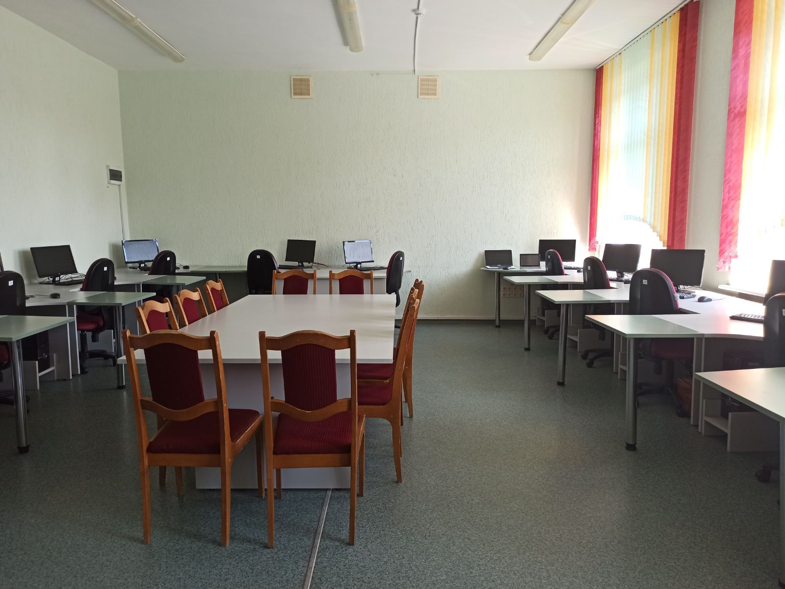 IMG f763acecc4e2b175c54ab465a3618448 V